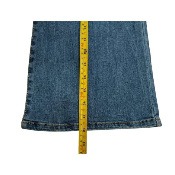 Time And Tru Womens Flared Denim Jeans Size 12 Short Cotton Blend Blue. - Picture 8 of 8